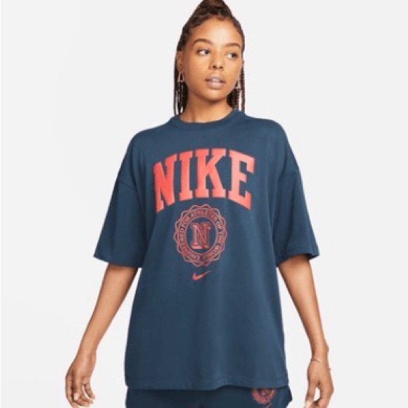 Nike Other - Nike Sportswear Essentials Oversized Tee